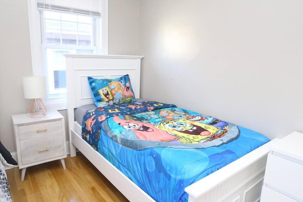Renovated 4br3ba Escape - Near Public Transportation * Boston