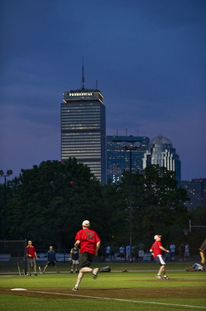 Hotel By Marriott Back Bay/fenway