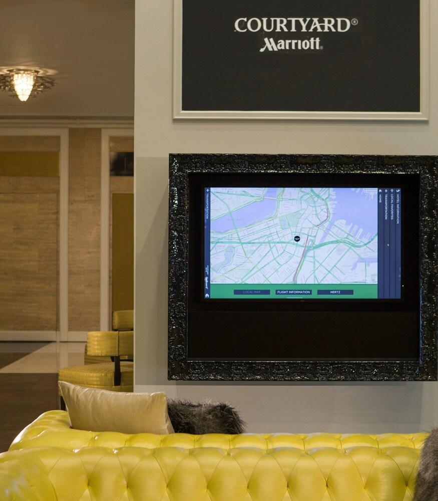 Courtyard By Marriott Downtown Hotel 4*