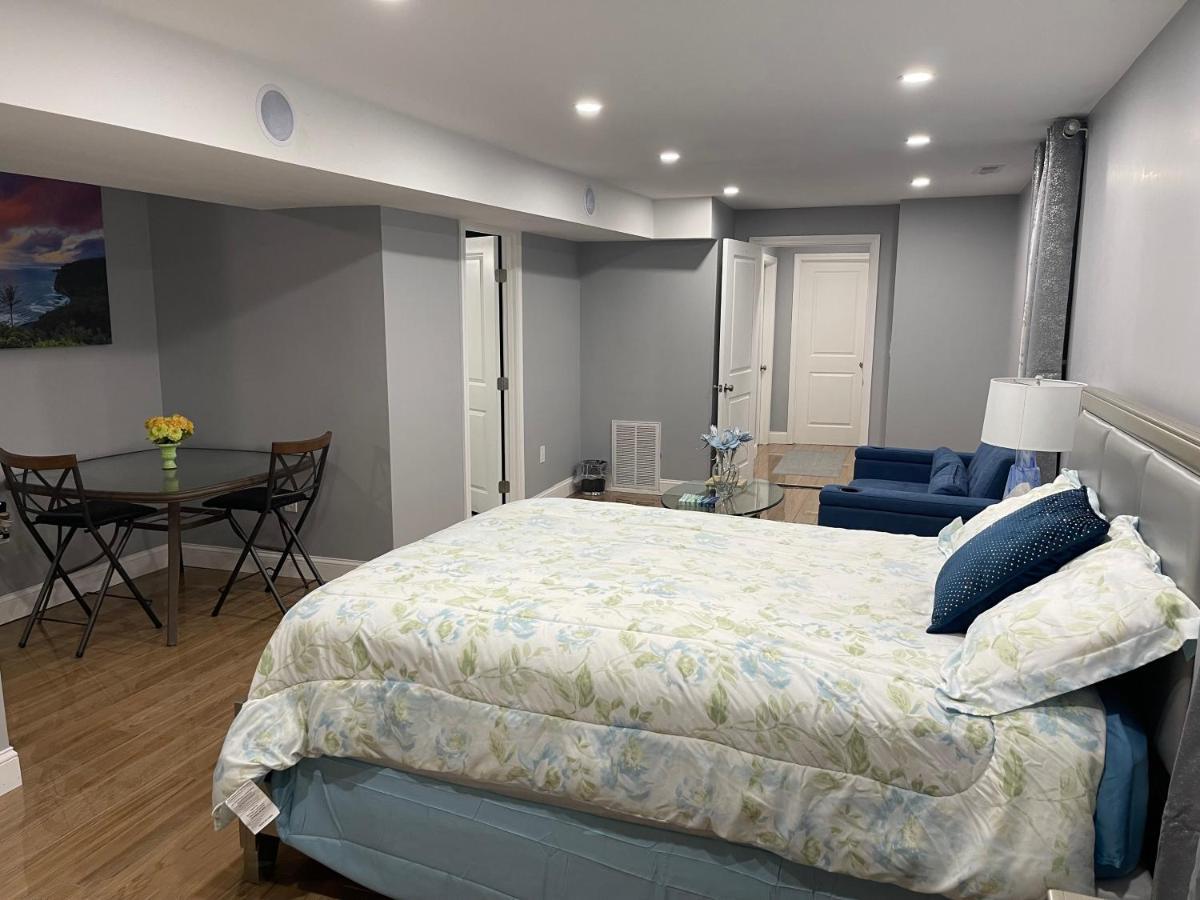 Casa de hóspedes Brand New Luxury Near Downtown