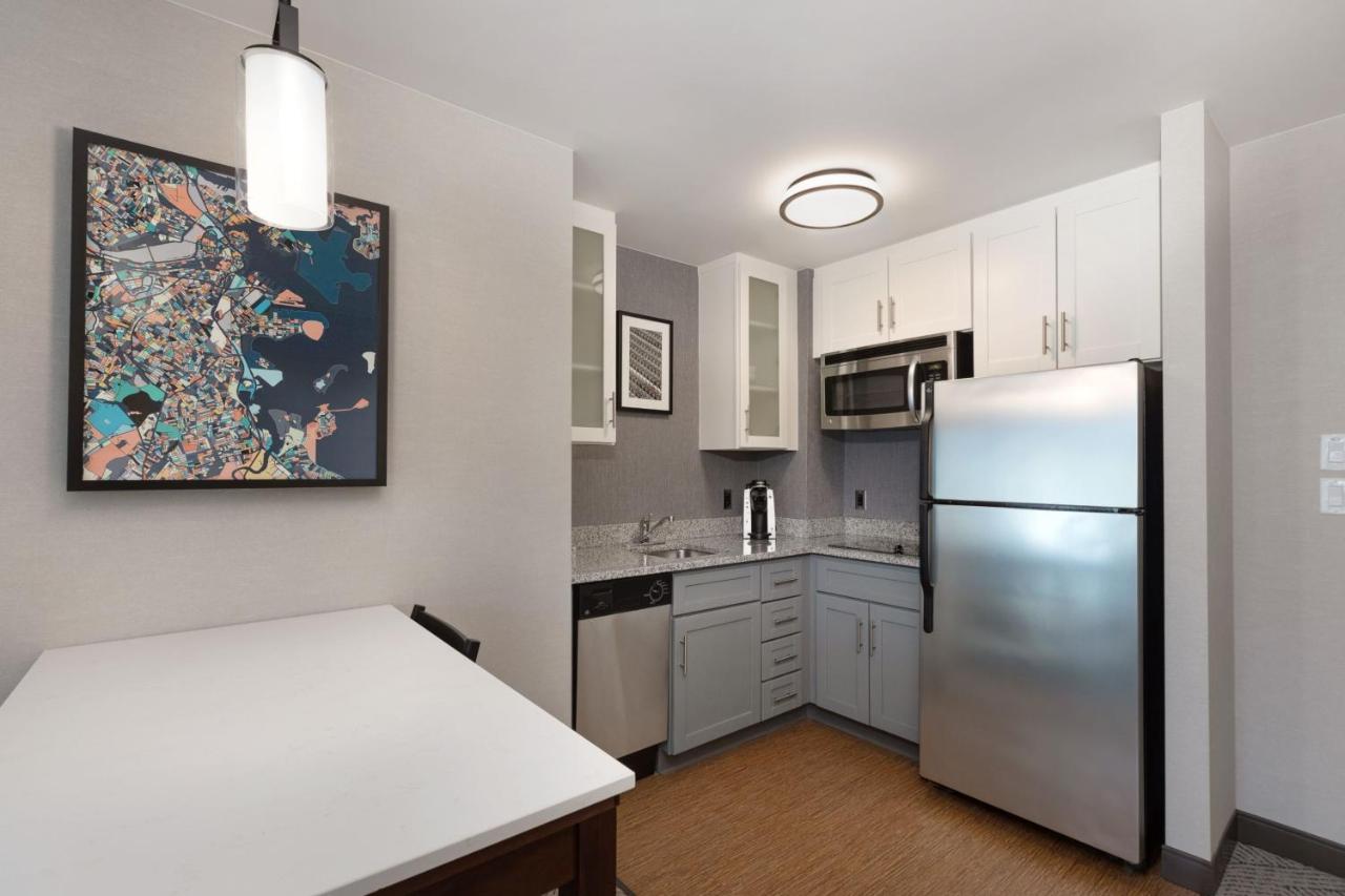 Hotel By Marriott Back Bay/fenway 3*