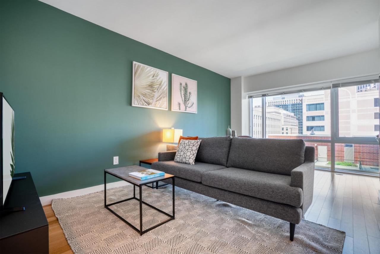 Back Bay 1br W Wd Gym Doorman Nr T Station Bos-85 Apartment