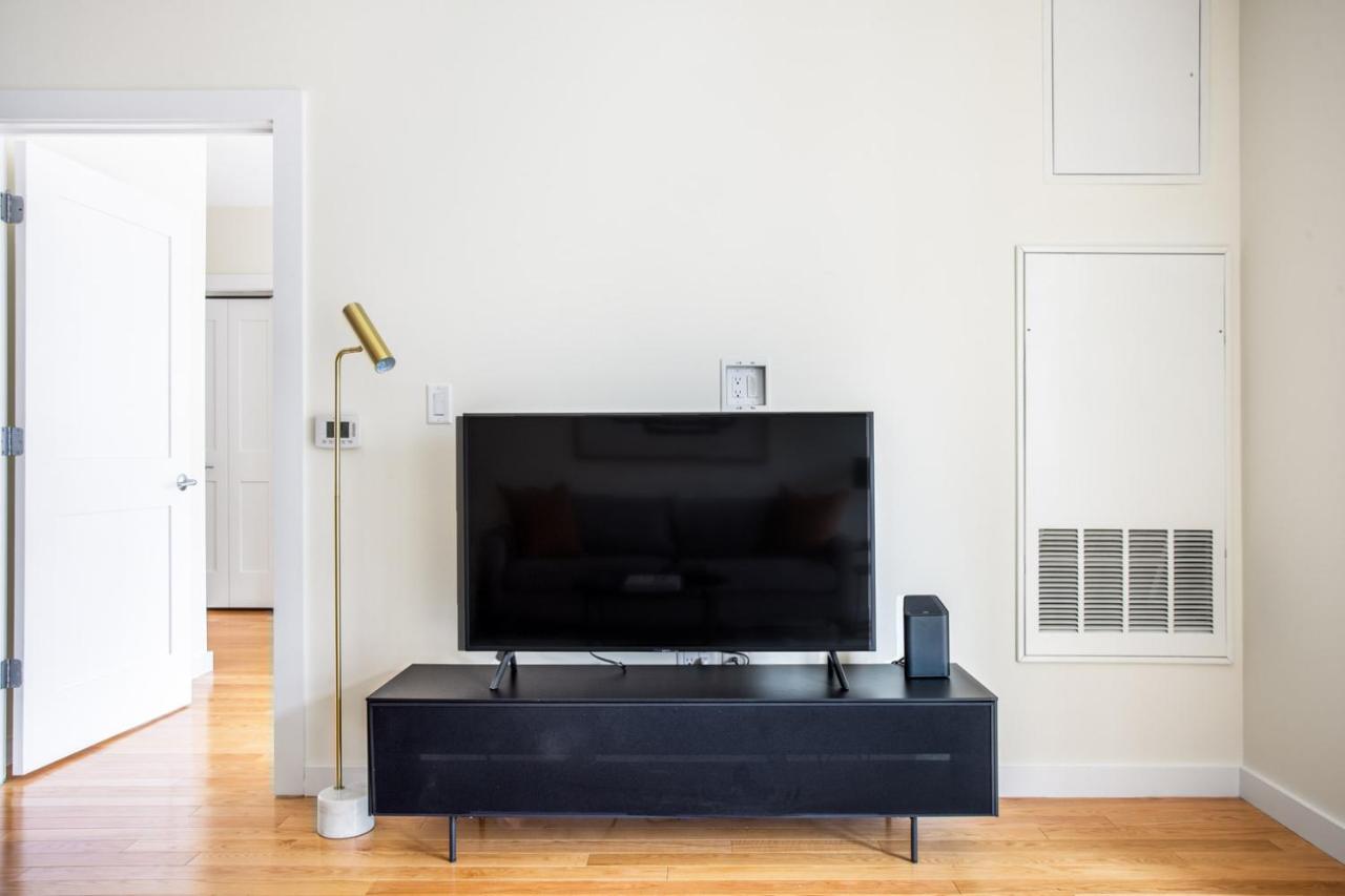 Fenway 1br W Gym Steps From Fenway Park Bos-375