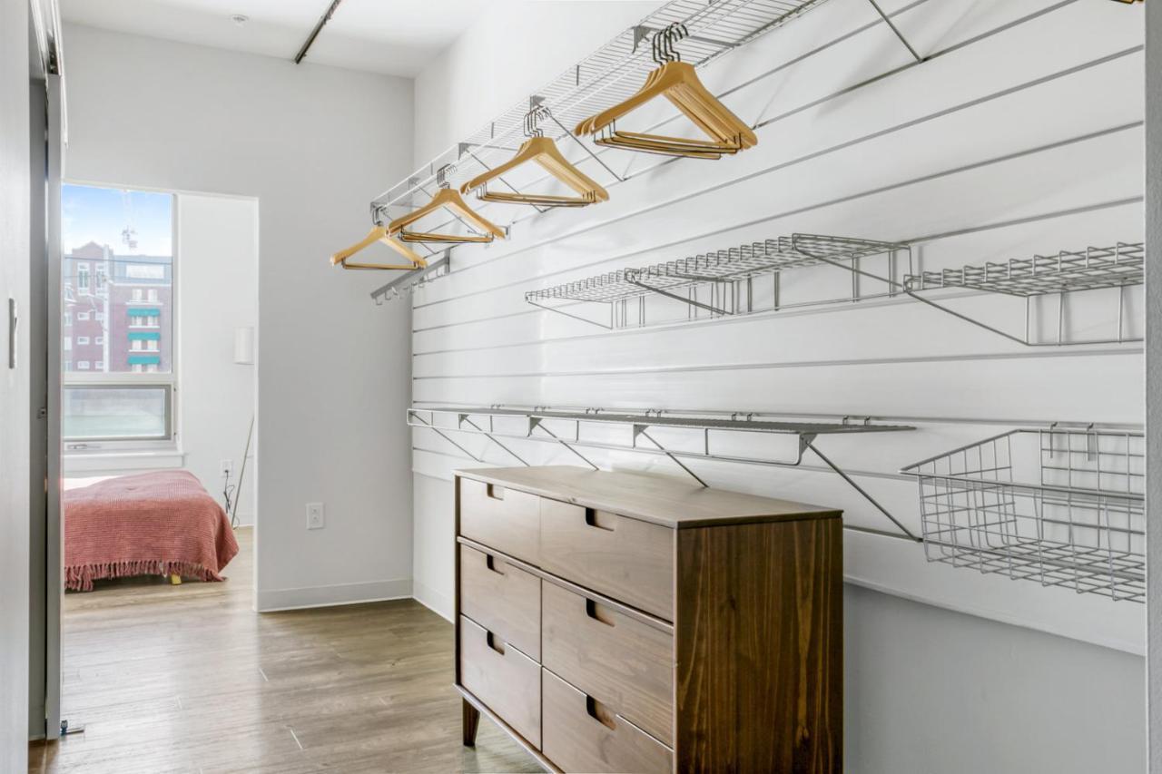 E Cambridge 2br W Gym Wd Nr Lechmere T Bos-634 Apartment *
