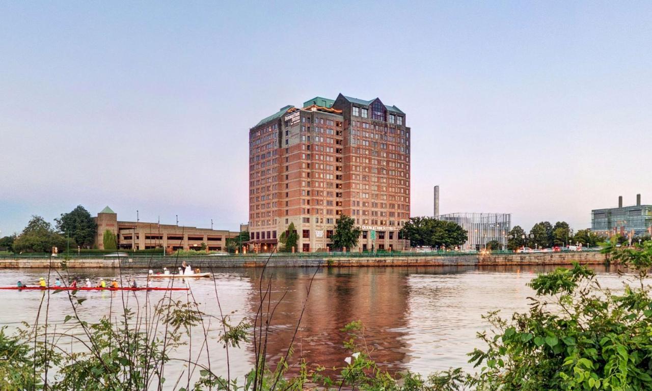 Doubletree By Hilton - Cambridge Hotel