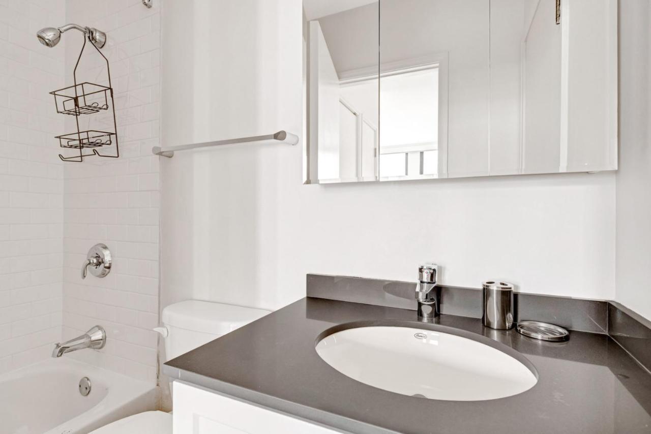 Downtown 1br W Gym Wd Nr Faneuil Hall Bos-562 Boston