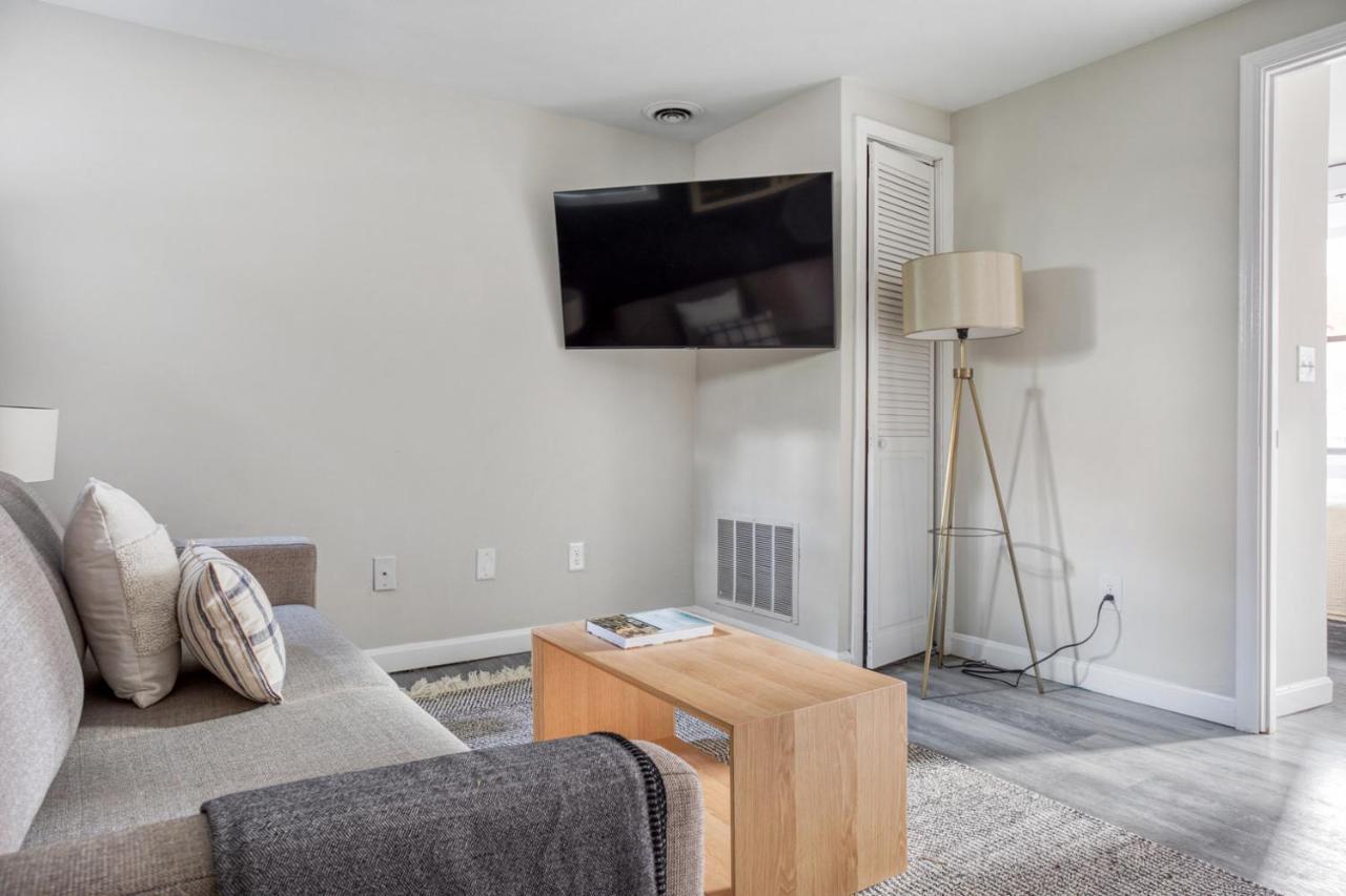 Charming N End 2br On Salem St Bos-452 Boston