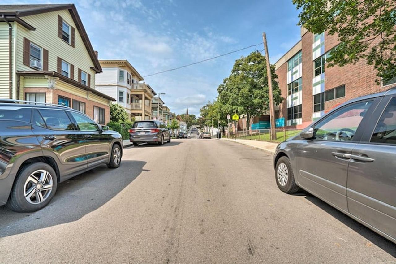 Astonishing 4br Bright *apt With Modern Amenities! Apartment