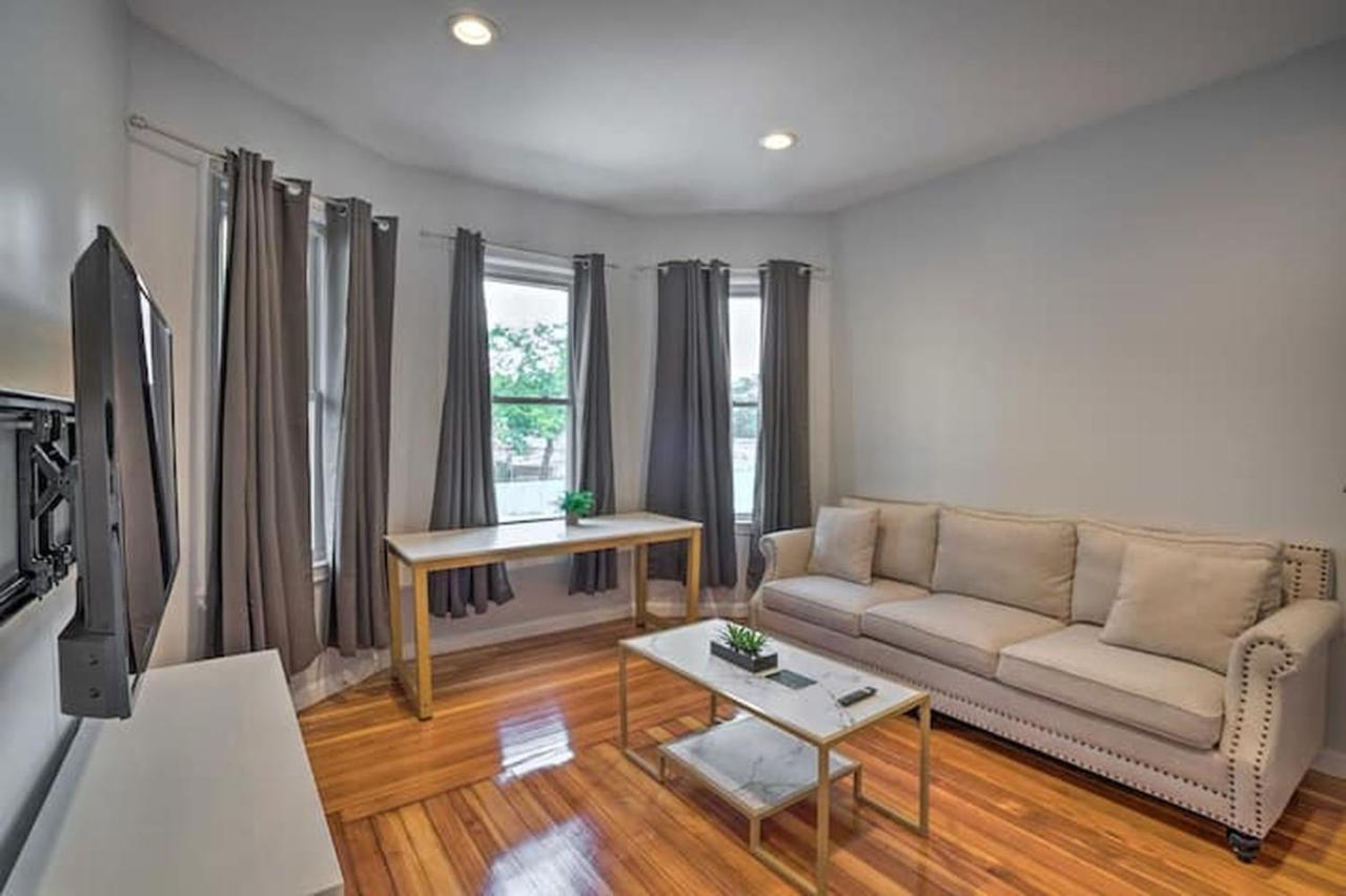 Astonishing 4br Bright *apt With Modern Amenities!
