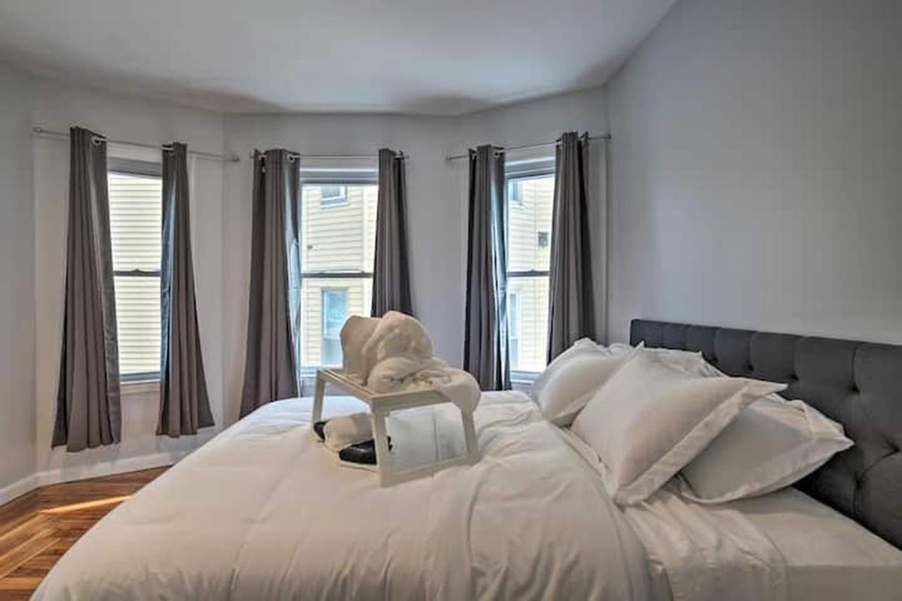 Apartment Astonishing 4br Bright *apt With Modern Amenities!