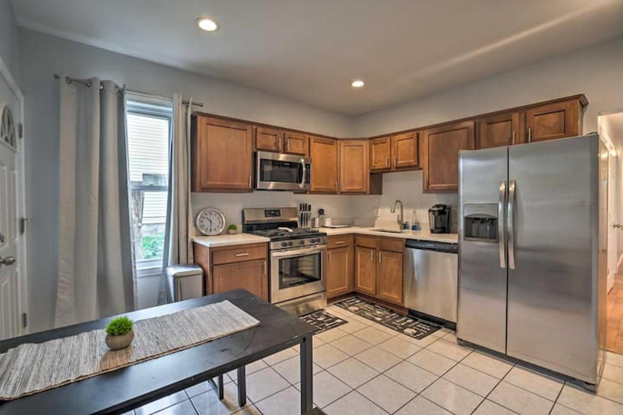 Astonishing 4br Bright *apt With Modern Amenities! Apartment