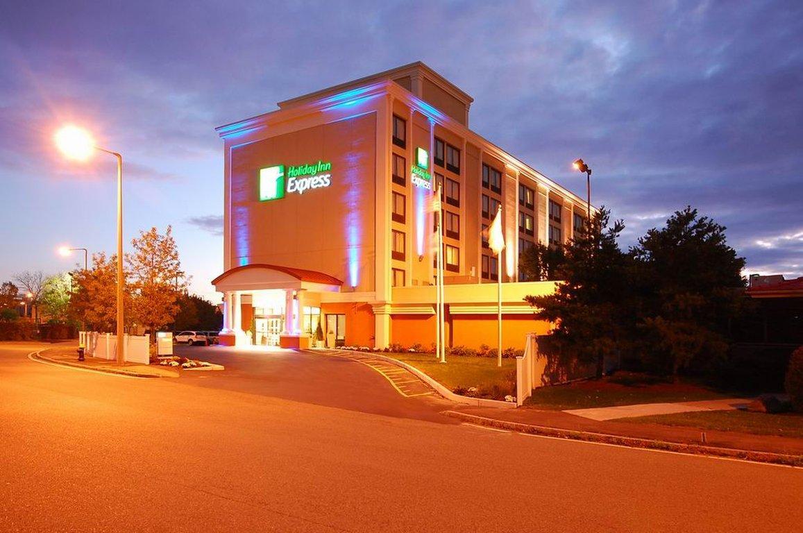 Express By Ihg Hotel 3*