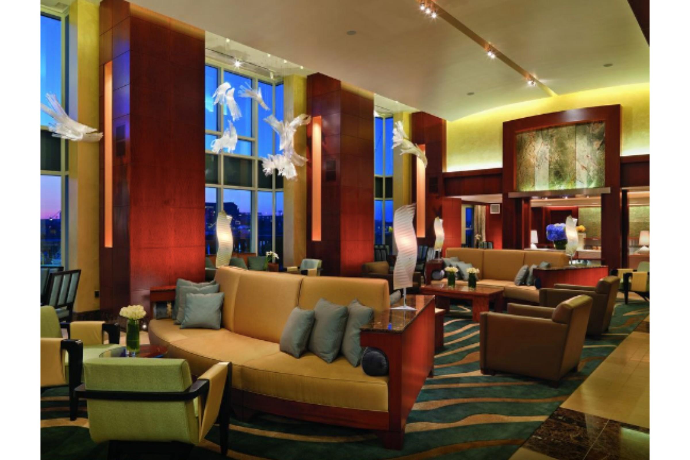 Battery Wharf Hotel, Waterfront