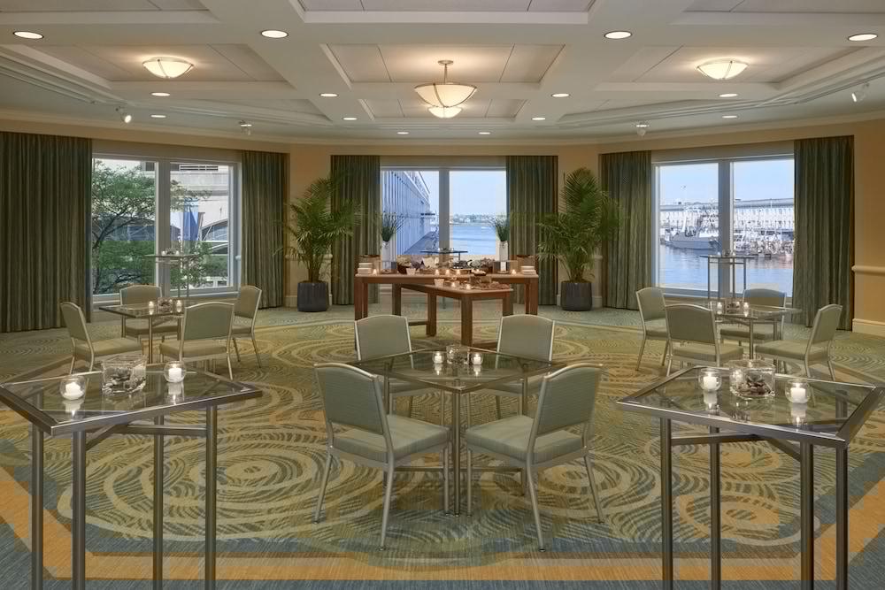 Hotel Seaport 4*