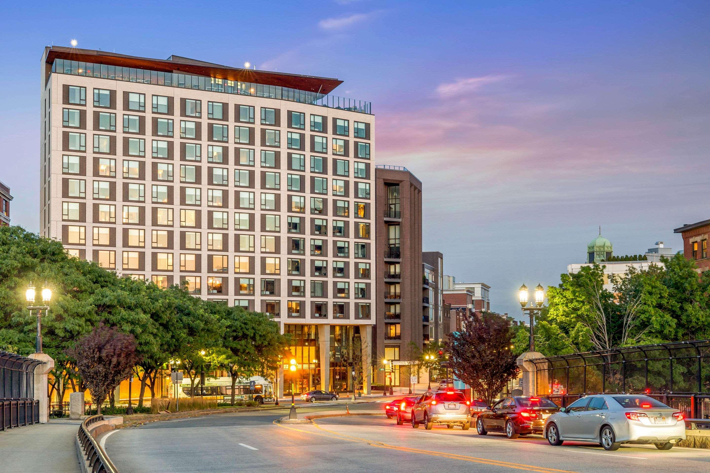 Cambria Downtown - Seaport 4*