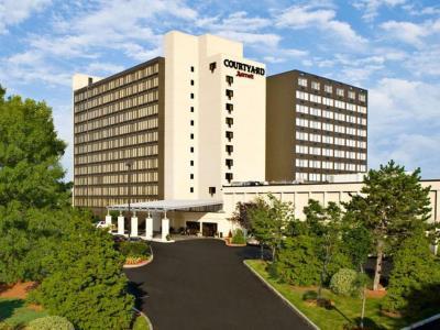 Courtyard By Marriott Logan Airport Hotel 3*