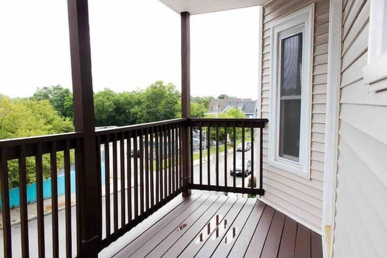 Apartment 5br Triple Decker - 15 Mins To City Boston