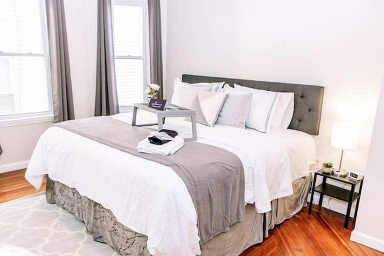 Apartment 5br Triple Decker - 15 Mins To City Boston