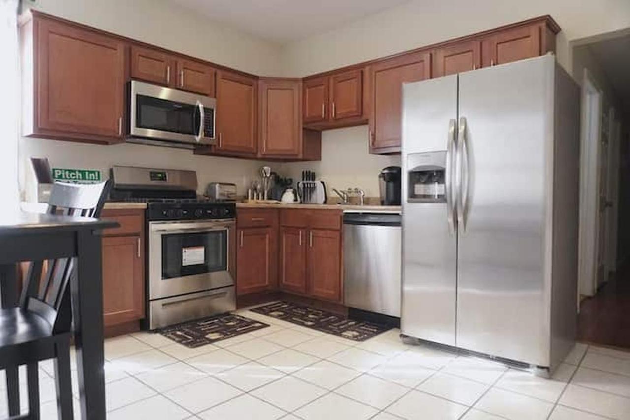 5br Triple Decker - 15 Mins To City Boston