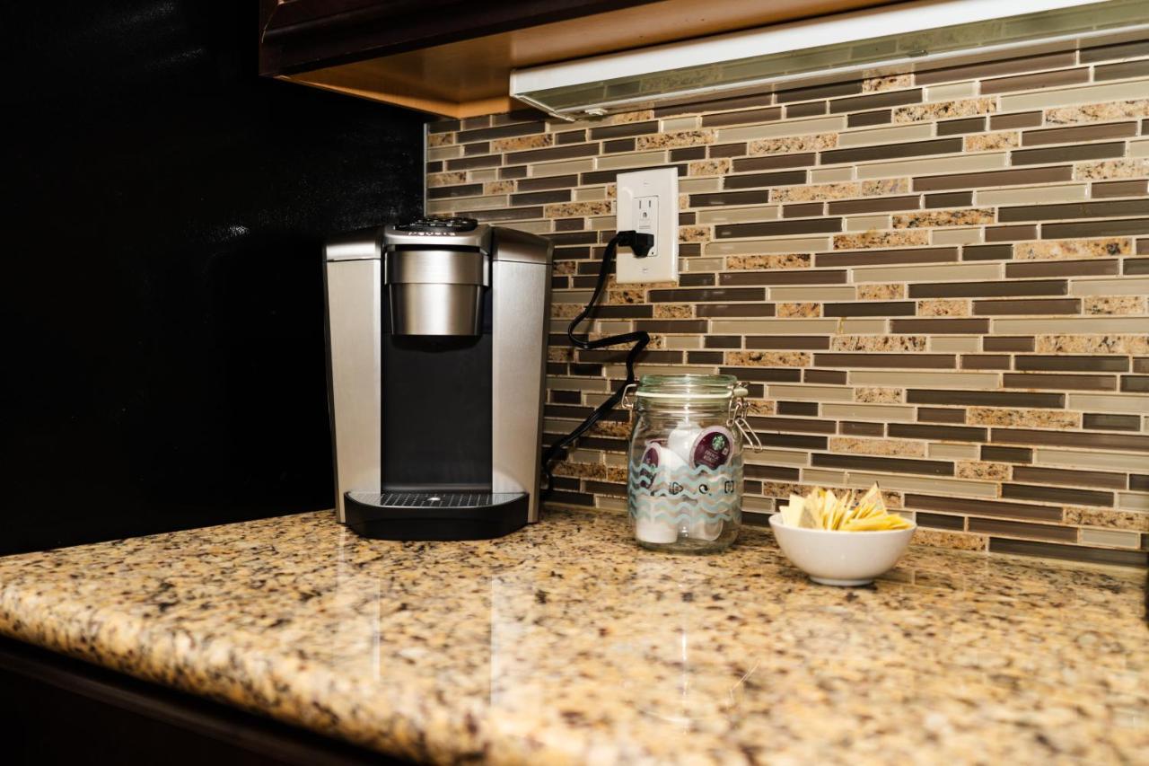 Apartment 988 New! Bliss - Cozy & Lovely Getaway Boston