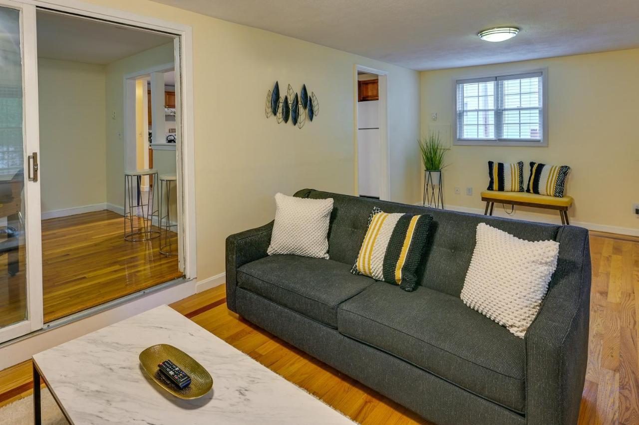 Duplex With Foosball Table 11 Mi To Downtown Apartment Boston