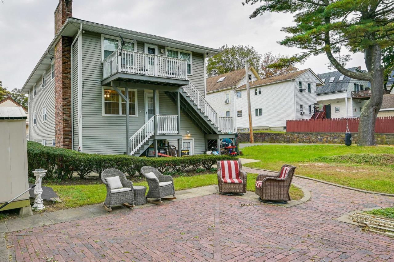 Duplex With Foosball Table 11 Mi To Downtown