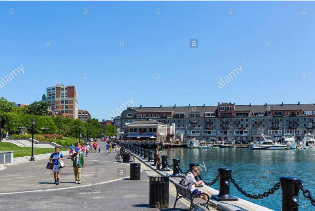 Harbor Views Modern North End Free Parking! *