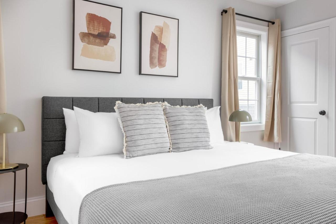 South 3br W Wd Balcony Nr Restaurants Bos-749 * Boston