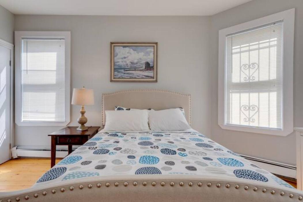New! Entire House Near Mbta, 3 Mi To Fenway! Apartment *