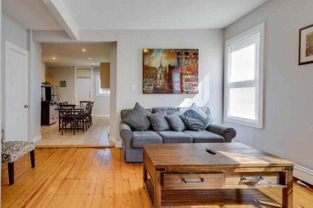 New! Entire House Near Mbta, 3 Mi To Fenway! Apartment Boston