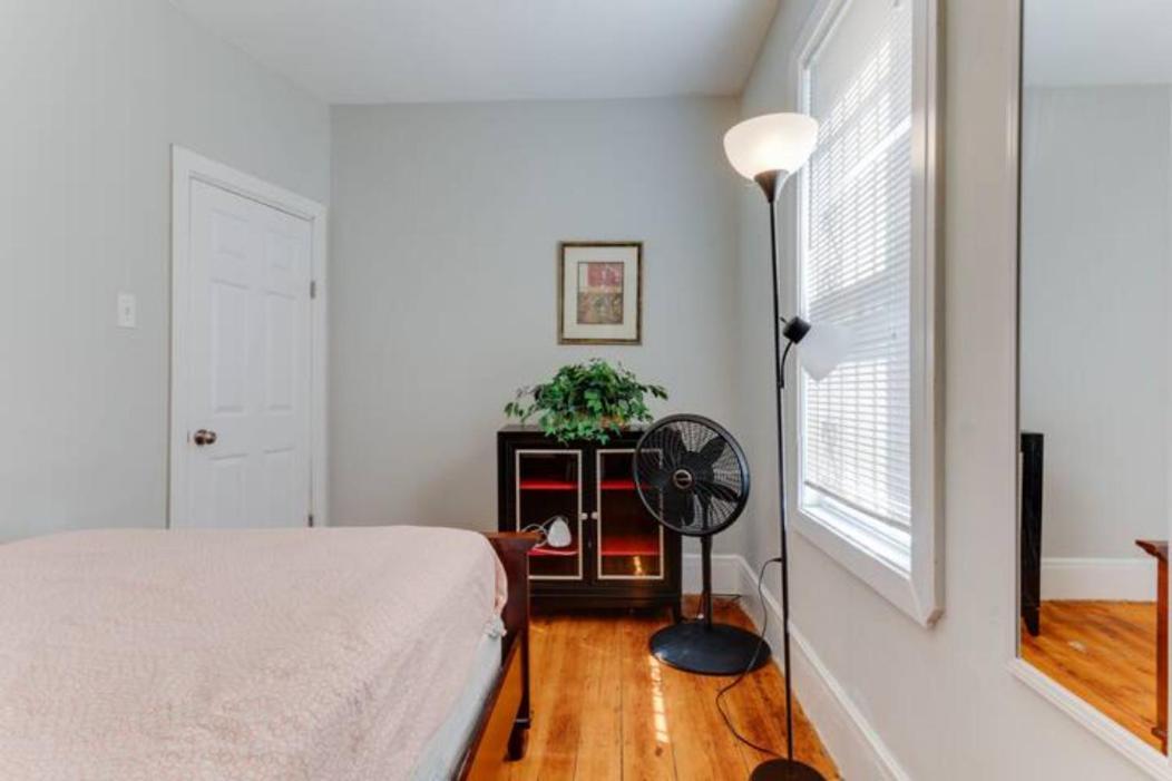 New! Entire House Near Mbta, 3 Mi To Fenway! Apartment