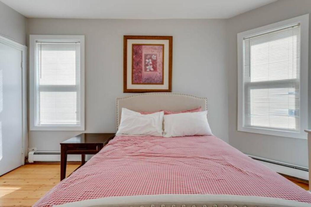 New! Entire House Near Mbta, 3 Mi To Fenway! Apartment Boston