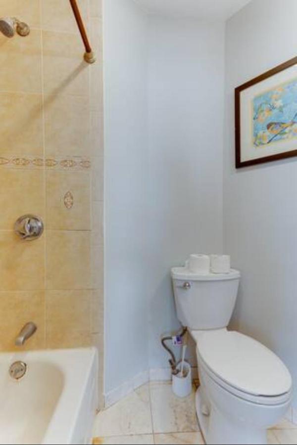 New! Entire House Near Mbta, 3 Mi To Fenway! Apartment Boston