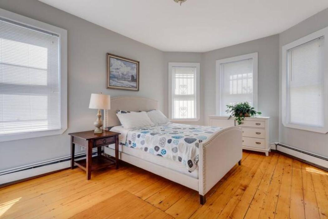 New! Entire House Near Mbta, 3 Mi To Fenway! Apartment Boston