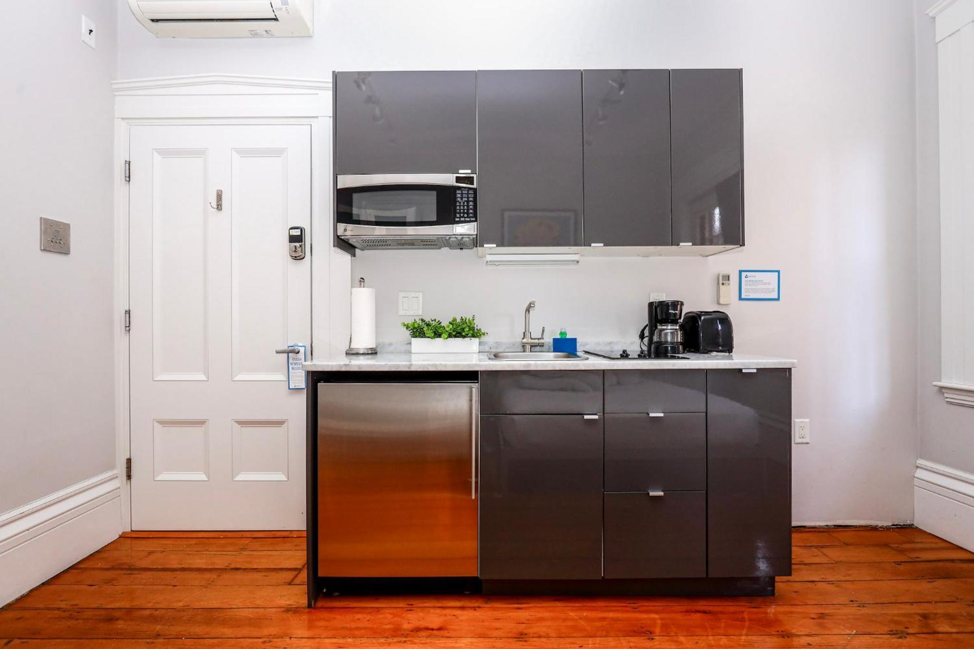 Apartment Charming & Stylish On Beacon Hill #9 *