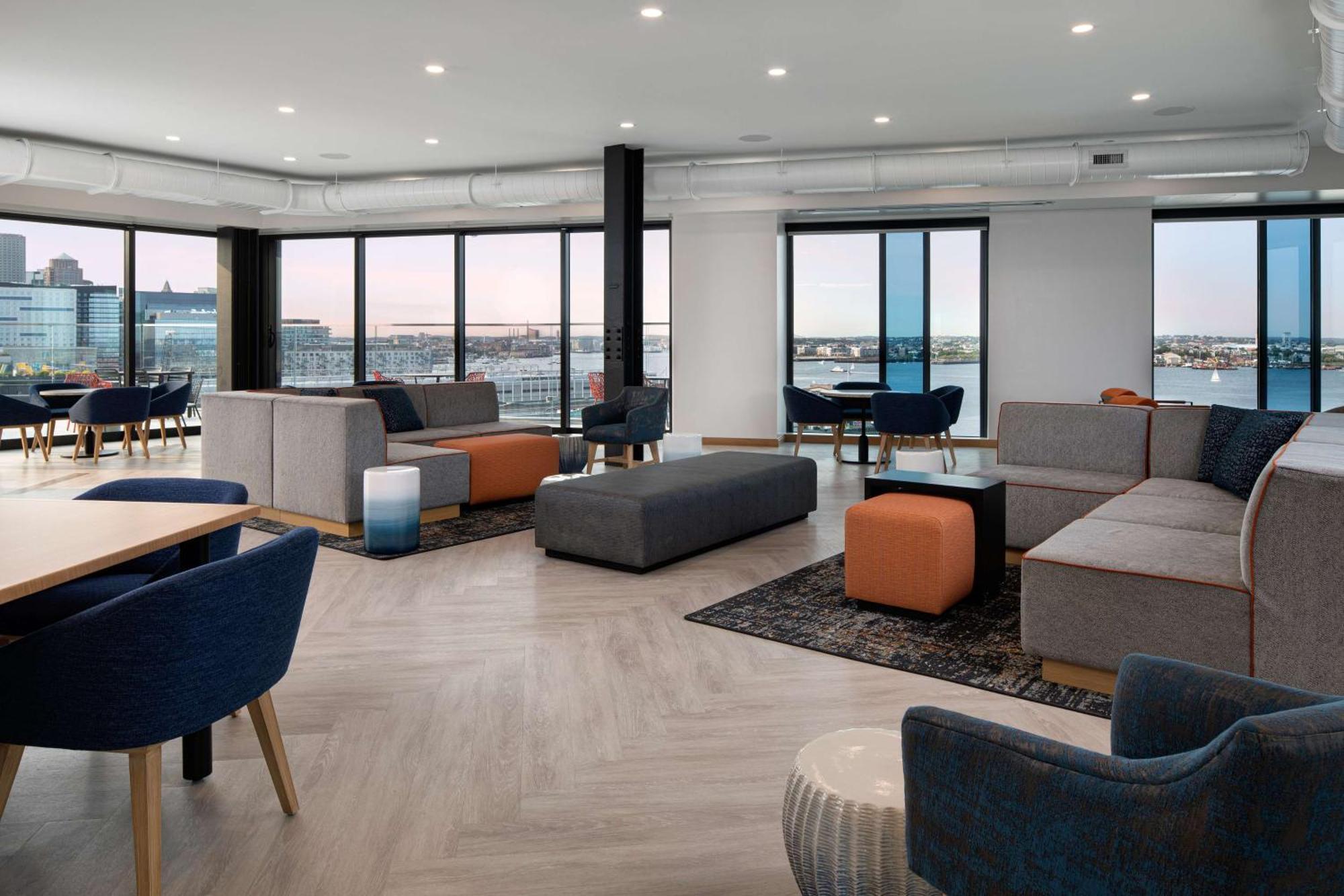 Hyatt Place Boston/seaport District Hotel 3*