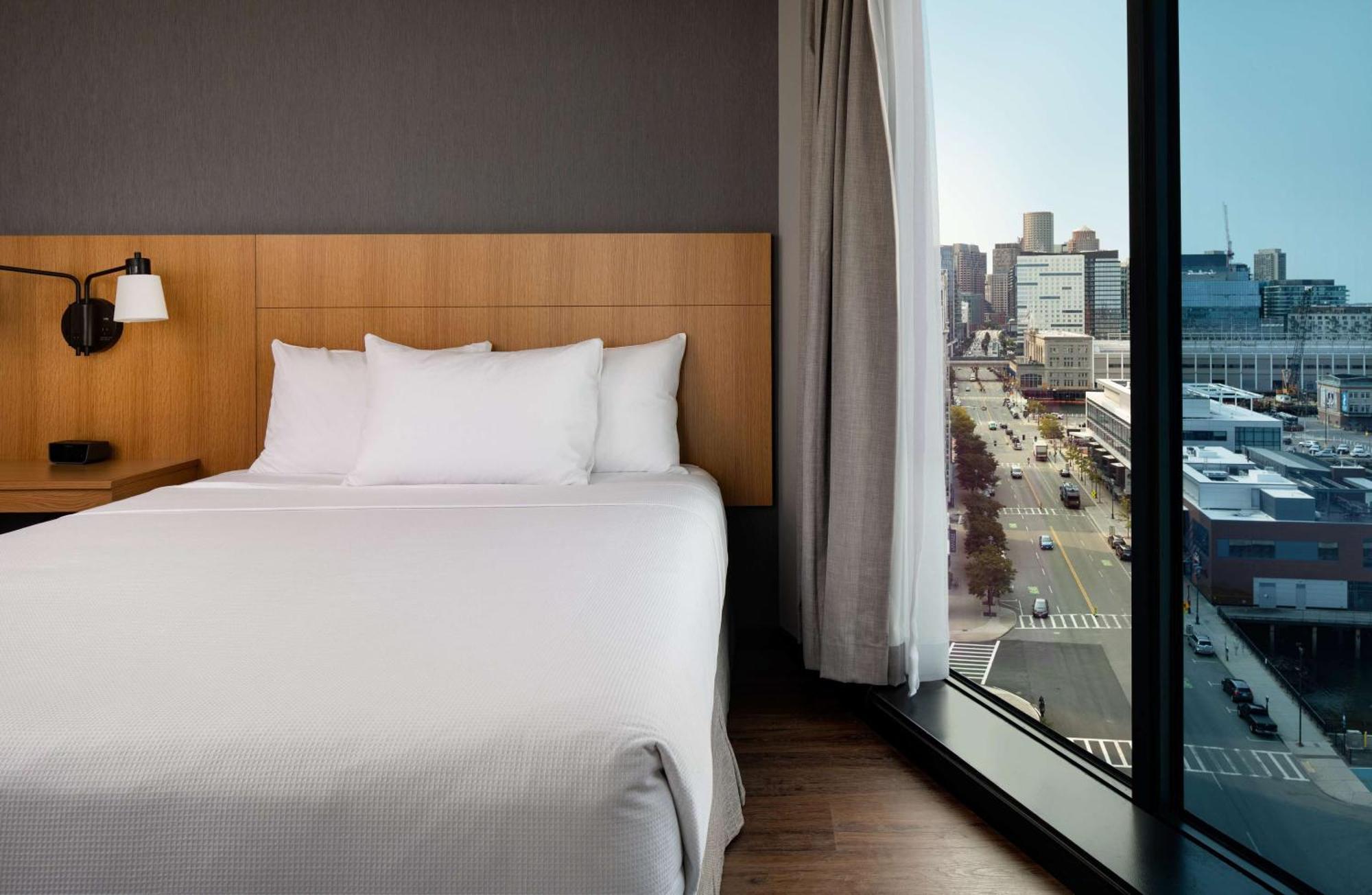 Hyatt Place Boston/seaport District Hotel