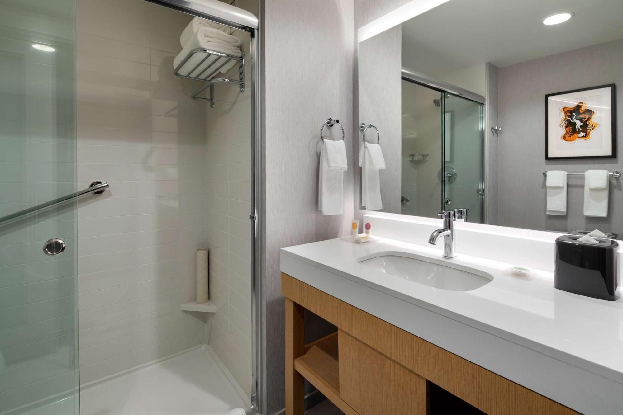 Hyatt Place Boston/seaport District Hotel 3*