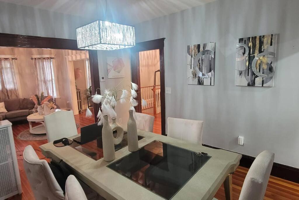 Apartment Modern Haven ,your Stylish Retreat