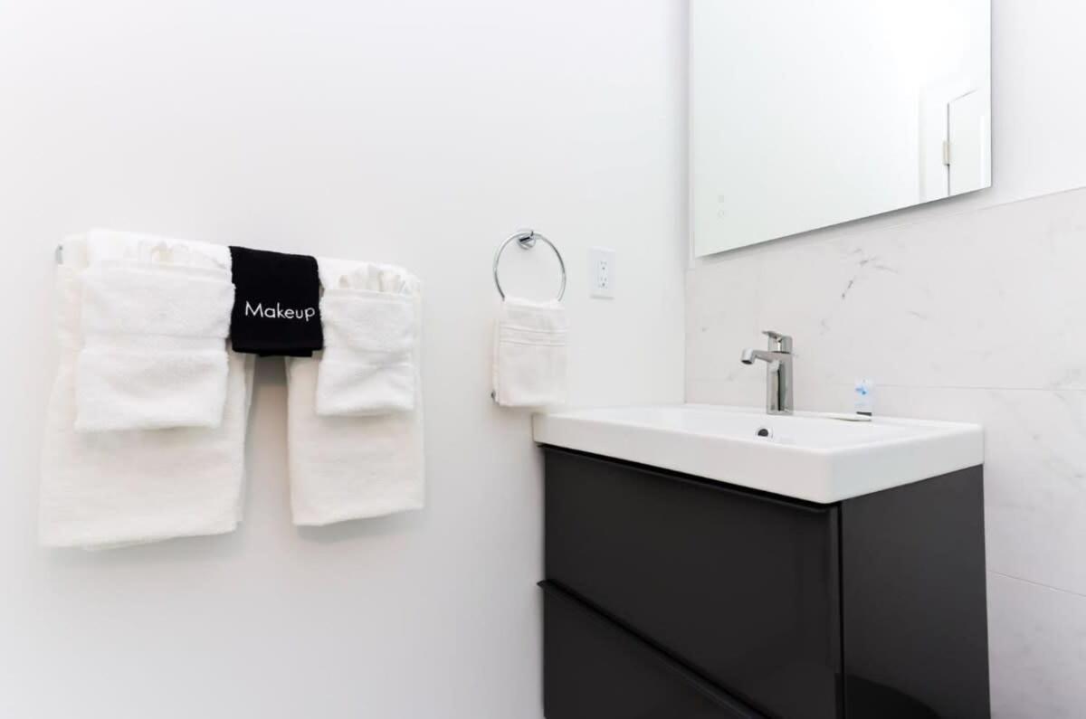 Apartment Modern In Historic - Unit #403 *