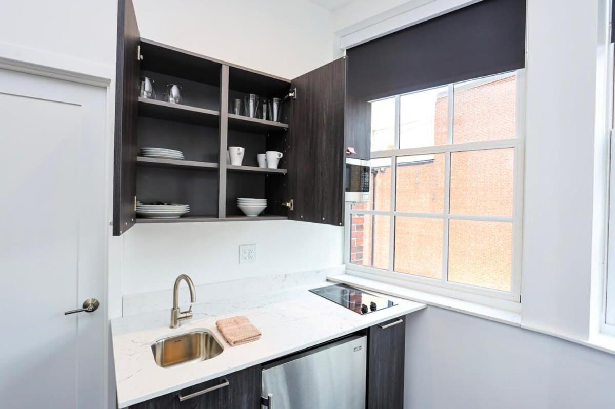 Modern In Historic - Unit #302 Apartment *
