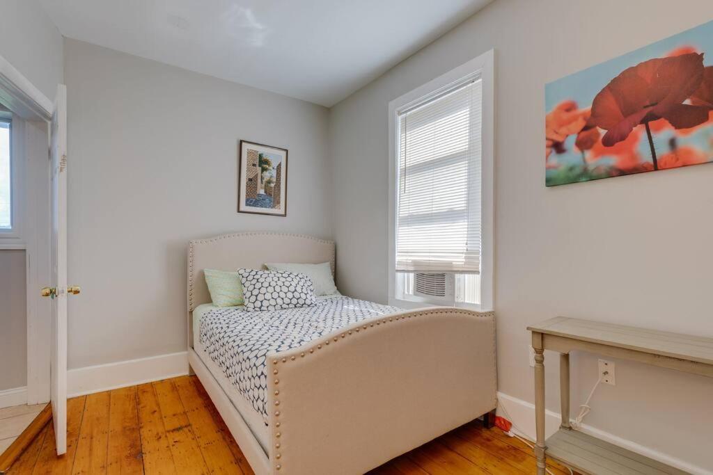 New! Near Mbta, 3 Mi To Fenway! Apartamento *