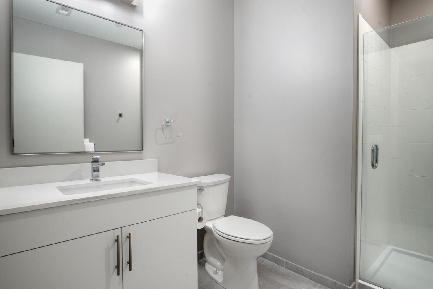 Brighton Jr 1br W Gym Wd On The River Bos-996 *