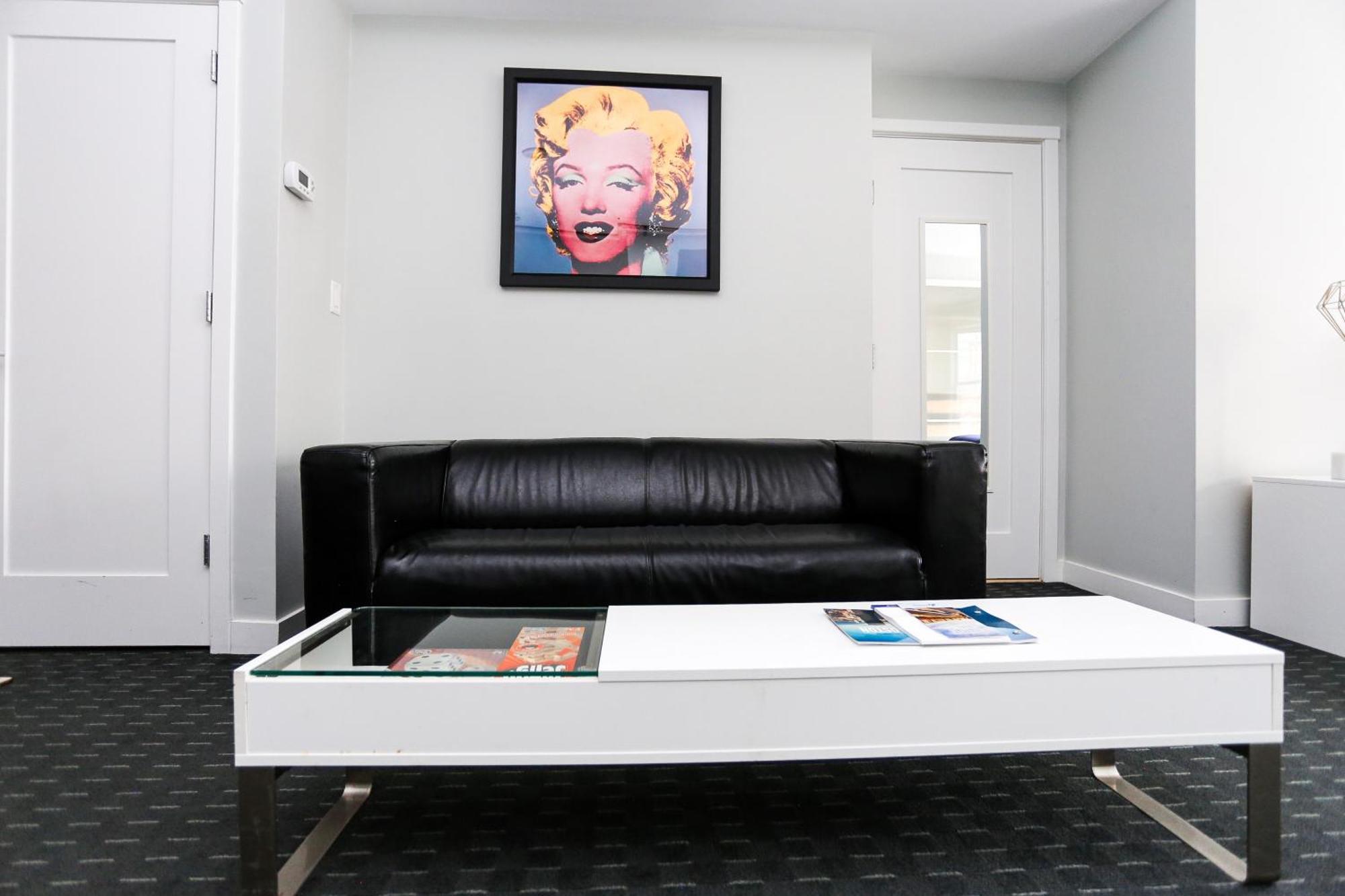 Apartamento Charming On Boston's Iconic Newbury St. #8 *