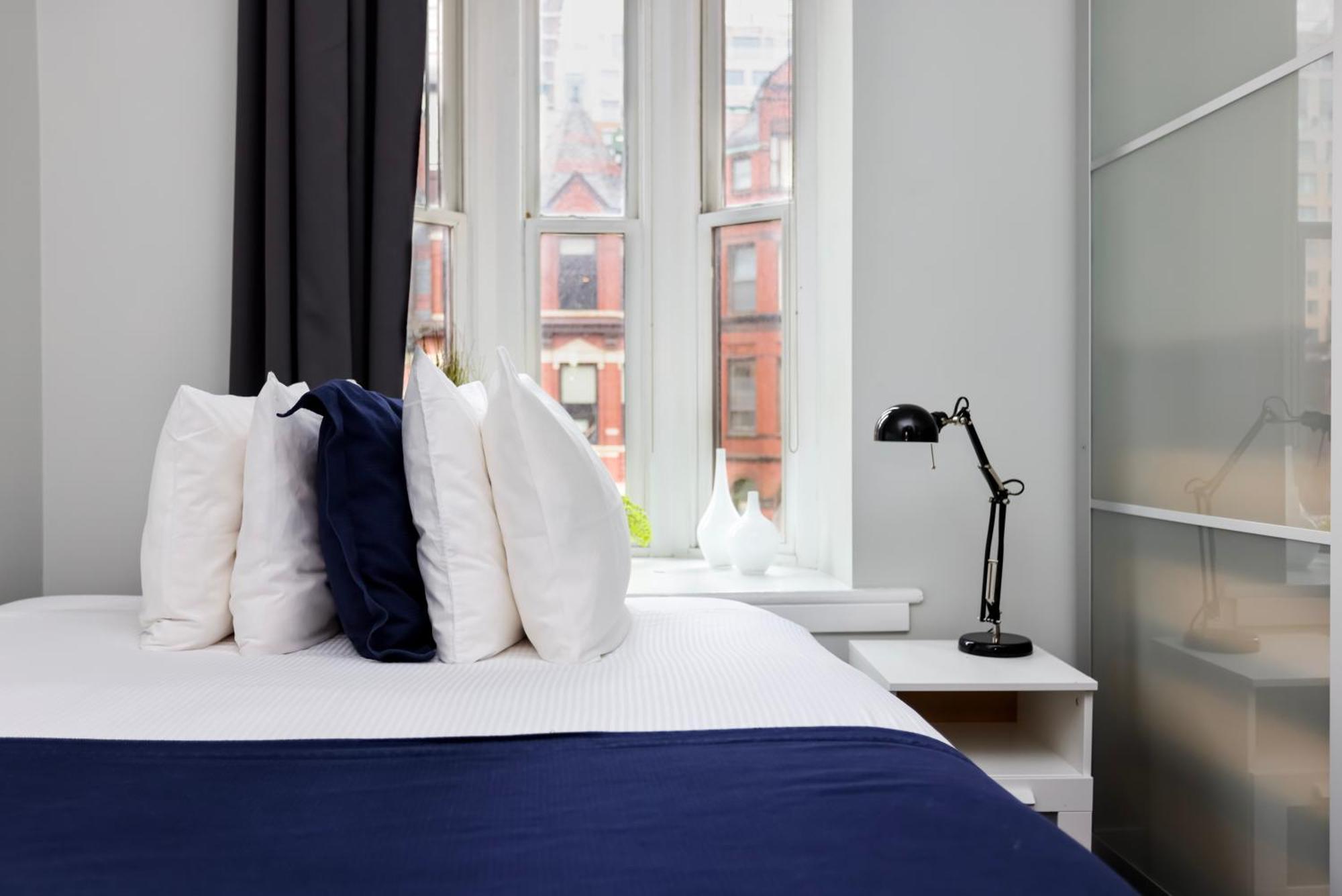 Stylish On Newbury St #3 Apartment