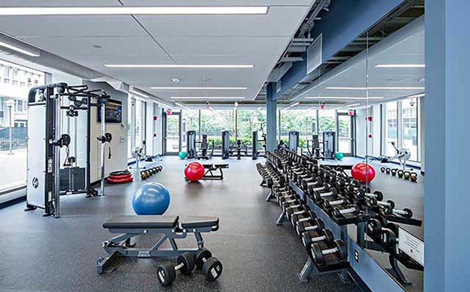 Back Bay 1br W Gym Nr Copley Sq Bos-742 Apartment *