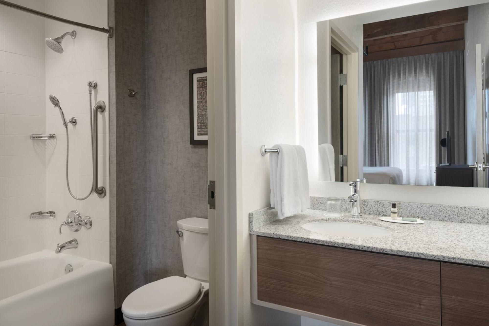 By Marriott Downtown Seaport