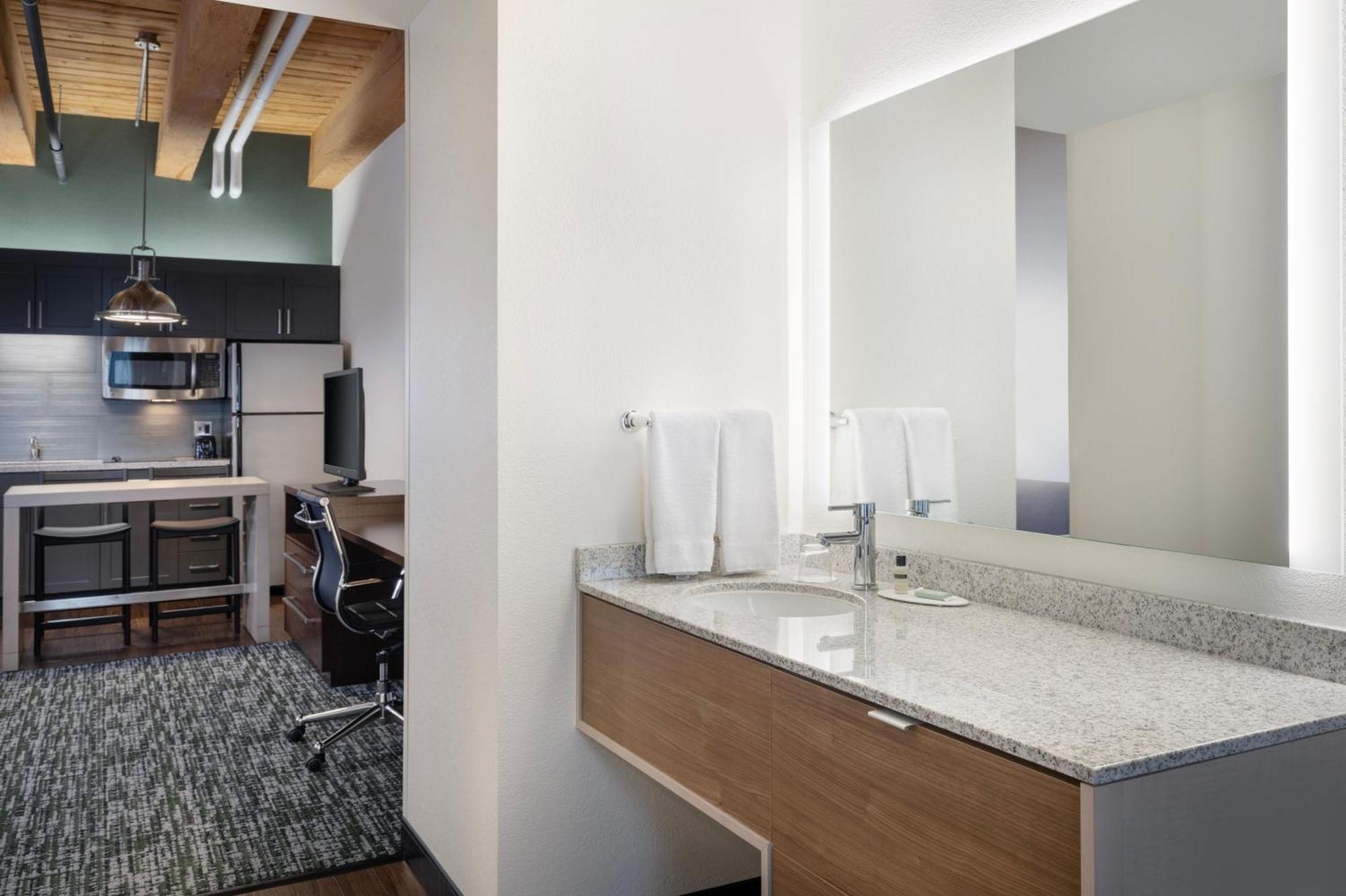 By Marriott Downtown Seaport