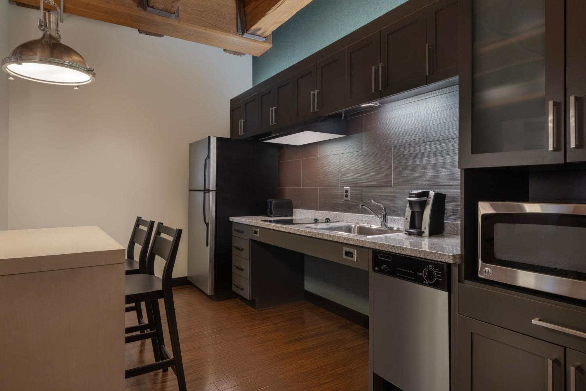 By Marriott Downtown Seaport 3* Boston