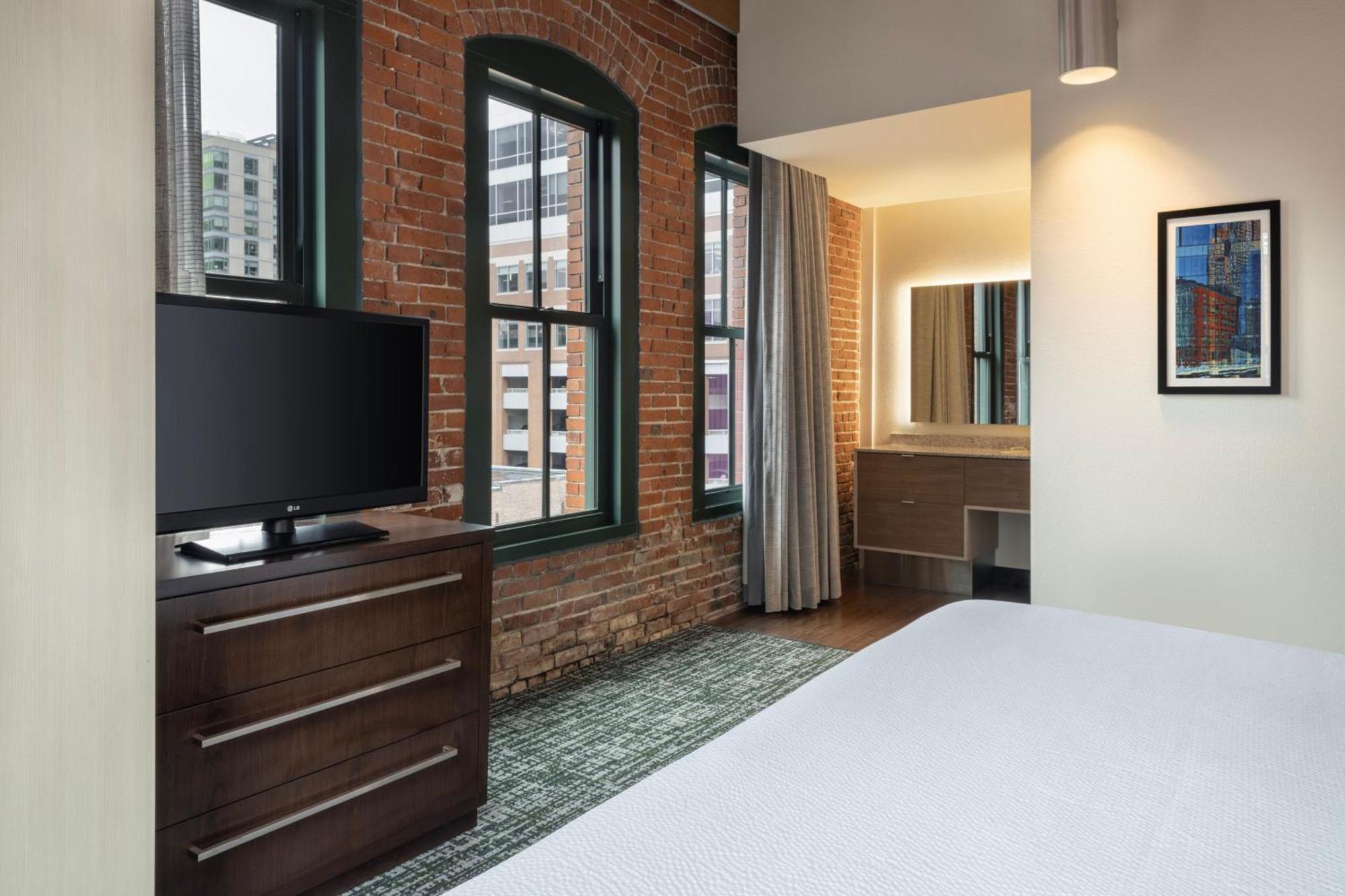 Hotel By Marriott Downtown Seaport